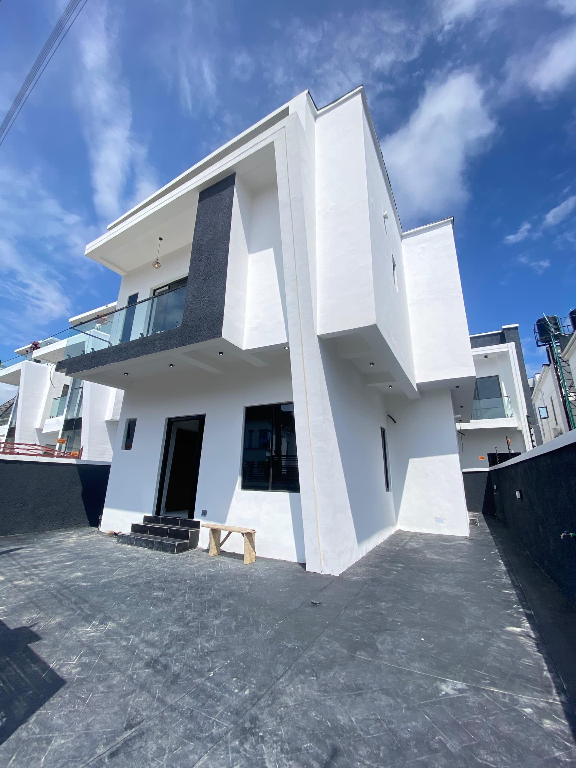 4 Bedroom Fully Detached Duplex - Property in Sangotedo