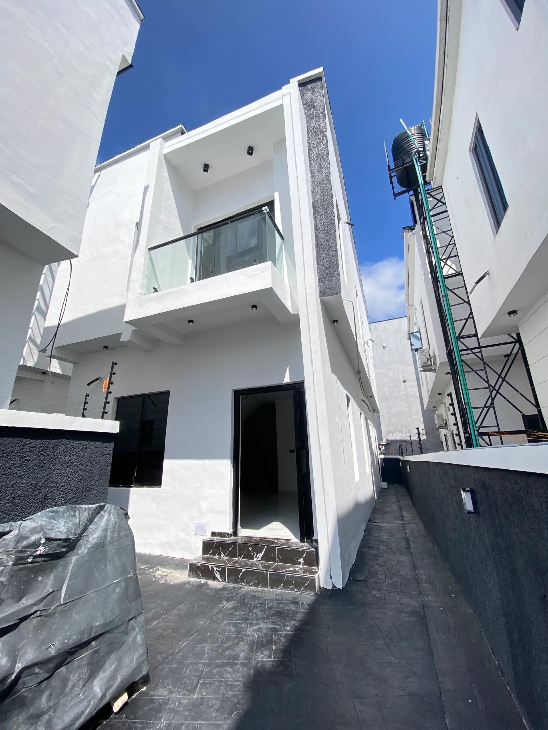 4-Bedroom Fully Detached Duplex with BQ - Property in Sangotedo